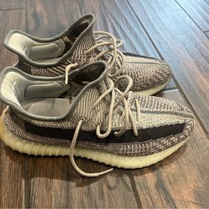 Men’s adidas Yeezy 350 Zyon size 11 used
